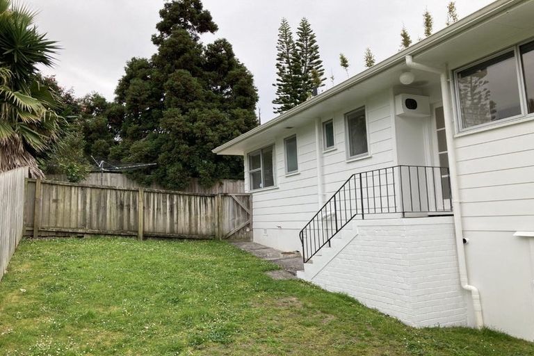 Photo of property in 19 Finlow Drive, Te Atatu South, Auckland, 0610