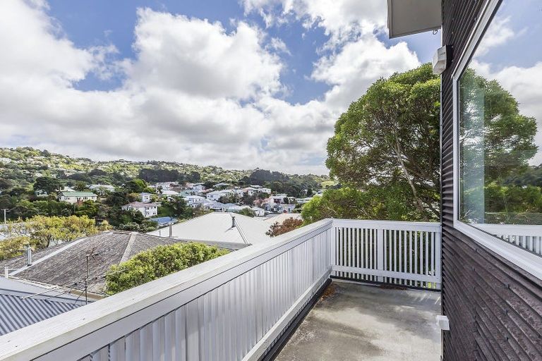 Photo of property in 70 Lavaud Street, Berhampore, Wellington, 6023