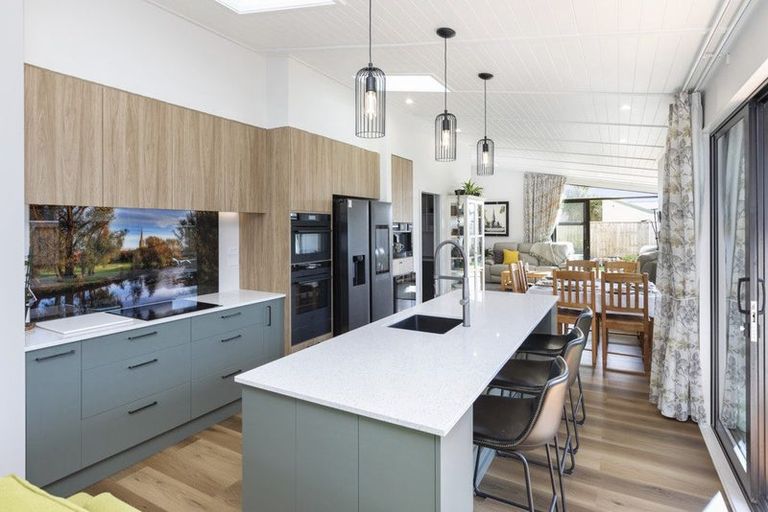 Photo of property in 5 Dray Place, Halswell, Christchurch, 8025