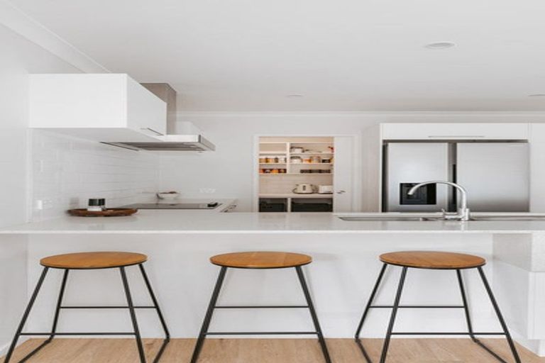 Photo of property in 12b Kayelene Place, Omokoroa, 3114