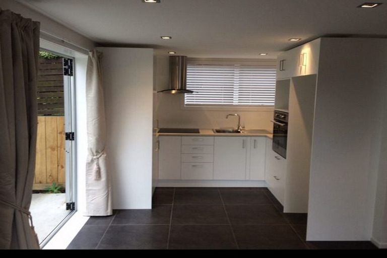 Photo of property in 73 Pine Avenue, Henderson, Auckland, 0612