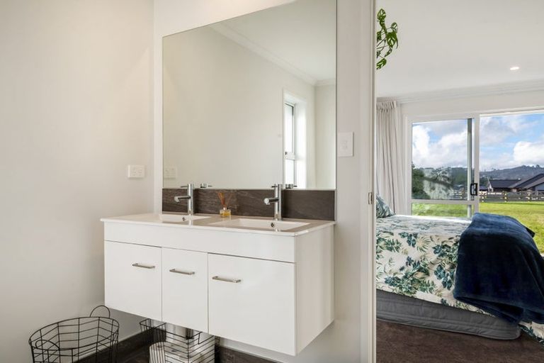 Photo of property in 9 Awatiro Drive, Kaukapakapa, 0871