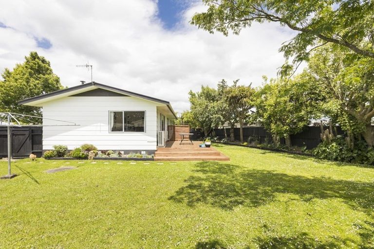 Photo of property in 10 Ashton Place, Highbury, Palmerston North, 4412