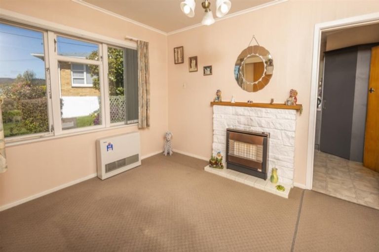 Photo of property in 14 Hillcrest Avenue, Hillcrest, Rotorua, 3015