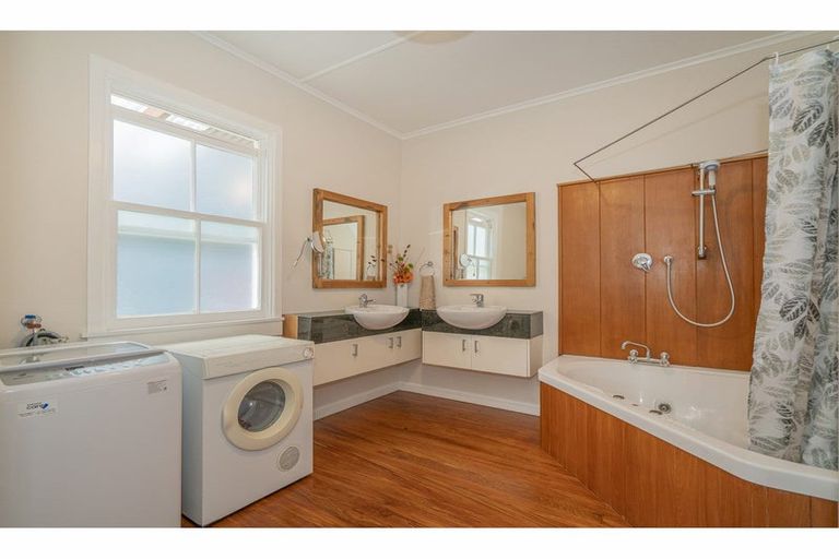 Photo of property in 108 Karaka Road, Thames, 3500