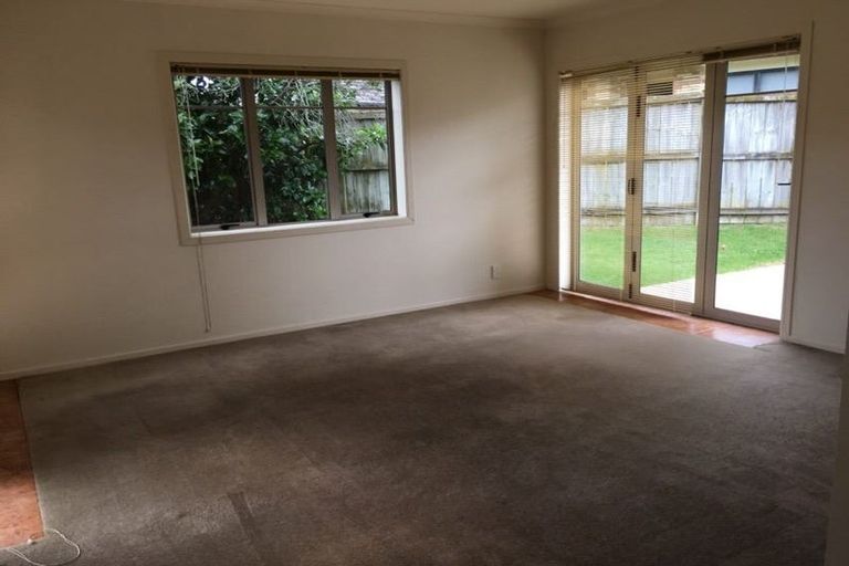 Photo of property in 5 Shankill Place, East Tamaki, Auckland, 2013