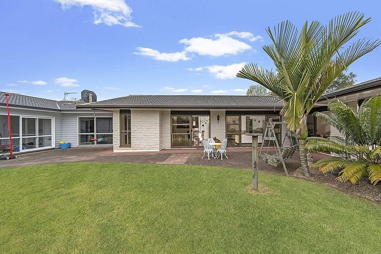 Photo of property in 106 The Circle, Manly, Whangaparaoa, 0930