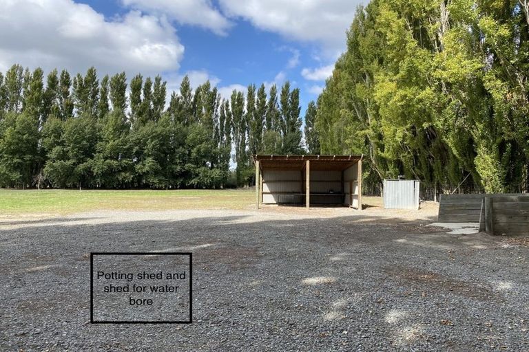 Photo of property in 426 Sawyers Arms Road, Harewood, Christchurch, 8051