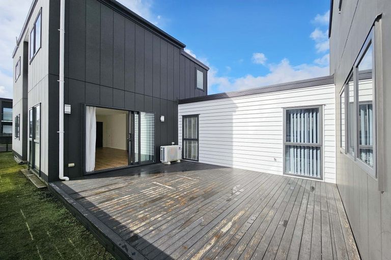 Photo of property in 23 Fredrick Hanson Road, Papakura, 2110