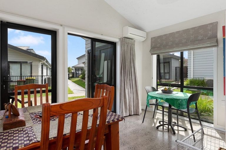 Photo of property in 2/4 Shakespeare Avenue, Enderley, Hamilton, 3214