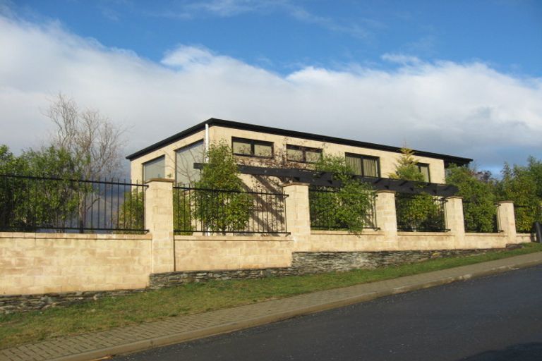 Photo of property in 21 Aspen Grove, Fernhill, Queenstown, 9300