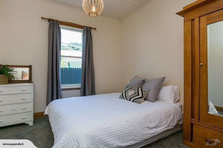 Photo of property in 13 Toru Street, Lyall Bay, Wellington, 6022