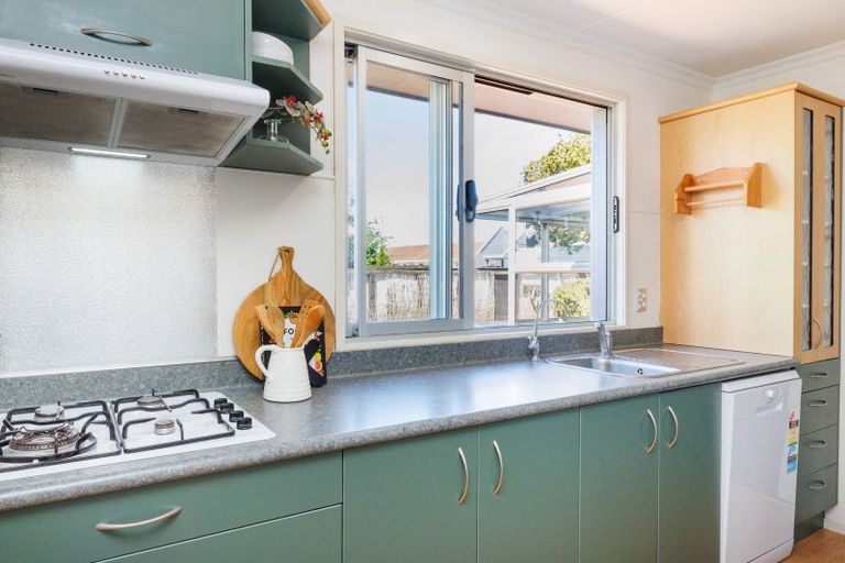 Photo of property in 8 Paradise Place, Milson, Palmerston North, 4414