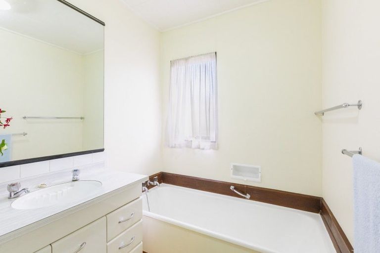 Photo of property in 2/29 Wellesley Road, Napier South, Napier, 4110