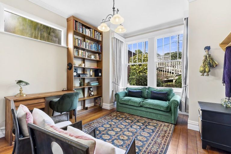 Photo of property in 100 Britomart Street, Berhampore, Wellington, 6023