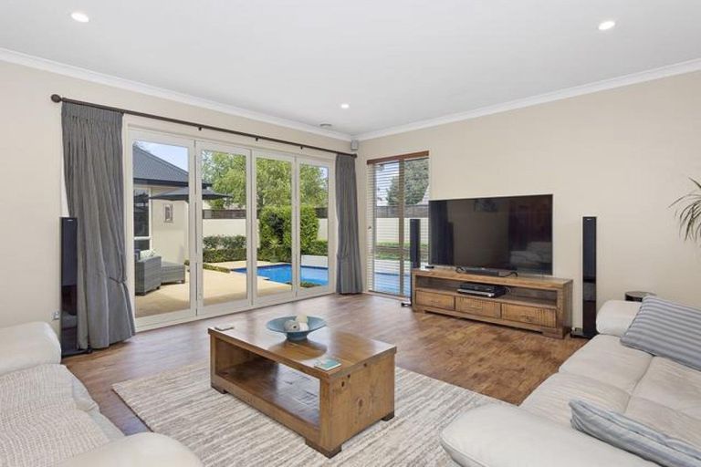 Photo of property in 8 Ravenscourt Place, Huntington, Hamilton, 3210