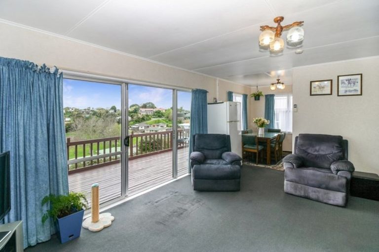 Photo of property in 22 Penrith Street, Westown, New Plymouth, 4310