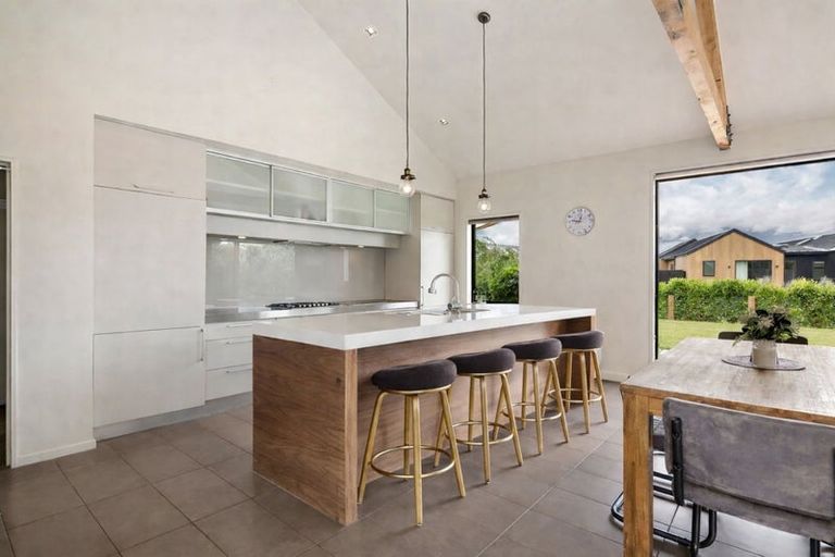 Photo of property in 5 Glengarry Court, Jacks Point, Queenstown, 9371