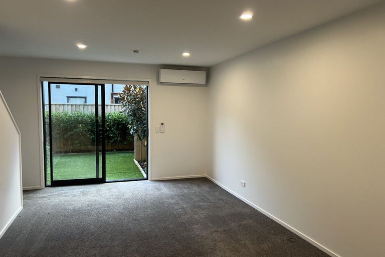 Photo of property in 4/22 Yeovil Road, Te Atatu Peninsula, Auckland, 0610
