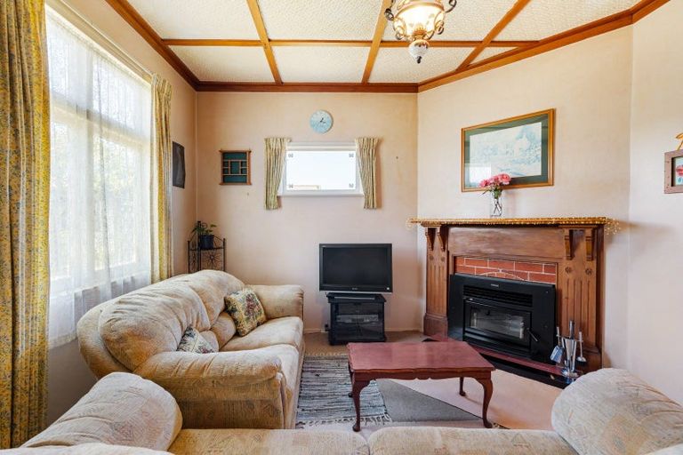 Photo of property in 95 Avondale Road, Greenmeadows, Napier, 4112
