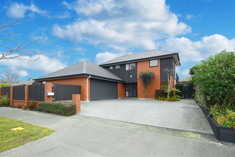 Photo of property in 35 Corfe Street, Ilam, Christchurch, 8041