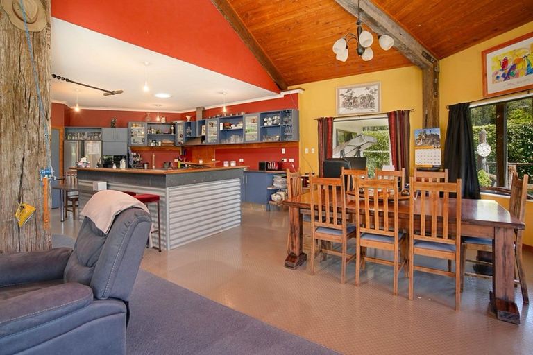 Photo of property in 11 Hotham Street, Murchison, 7007