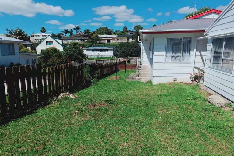 Photo of property in 1/33 Bellringer Road, Massey, Auckland, 0614