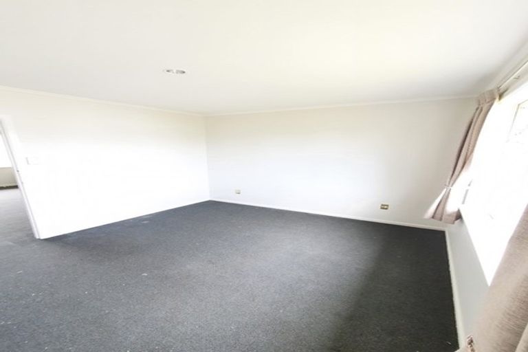 Photo of property in 12 Igloo Place, Red Hill, Papakura, 2110