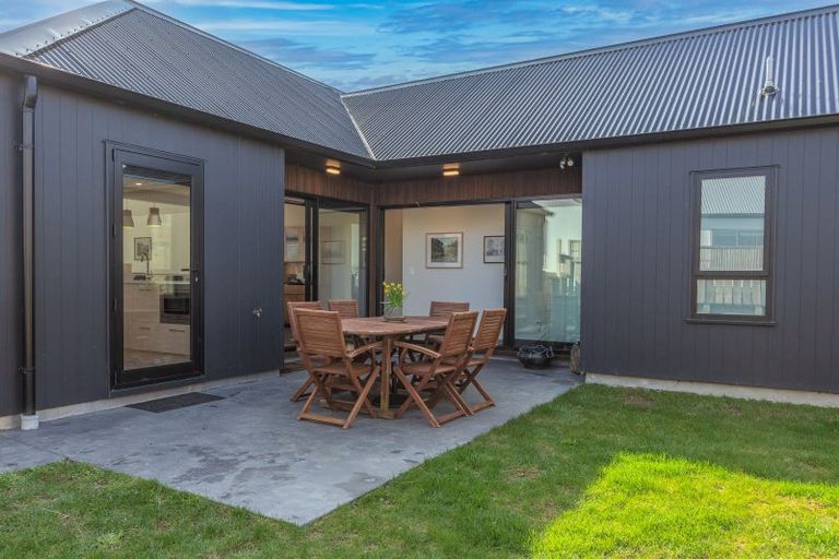 Photo of property in 9 Lemonwood Way, Woodridge, Wellington, 6037