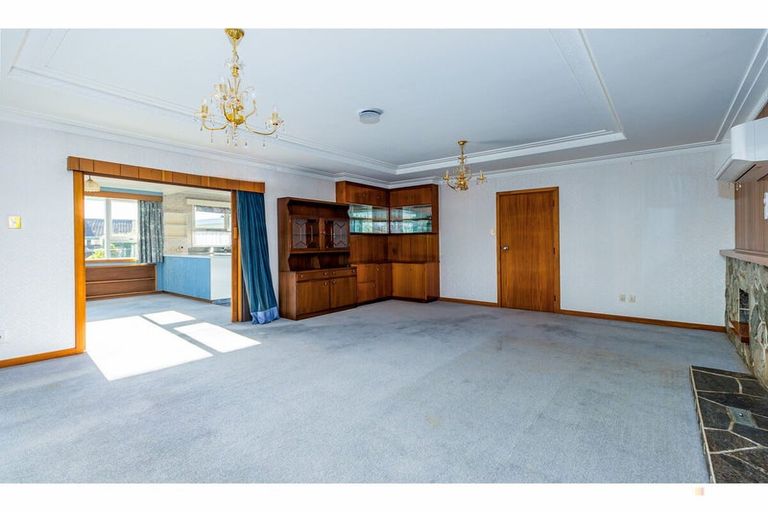 Photo of property in 1 Cashel Street, Waimate, 7924