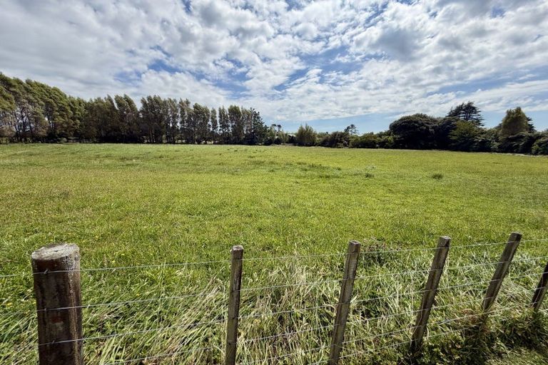 Photo of property in 100 Dudley Road Upper, Inglewood, 4386