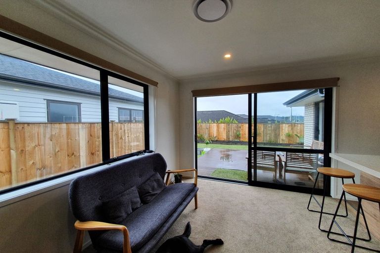 Photo of property in 65 Nobilo Road, Kumeu, 0810