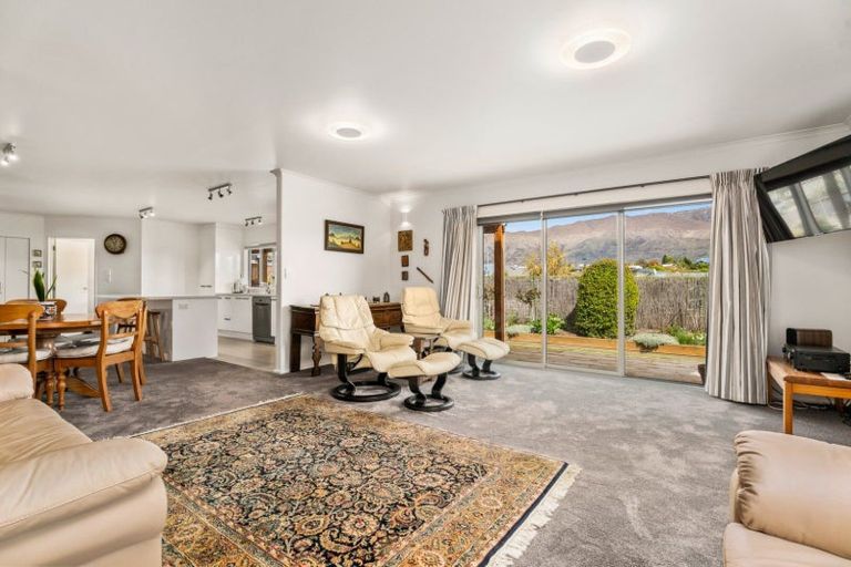 Photo of property in 115 Kings Drive, Wanaka, 9305