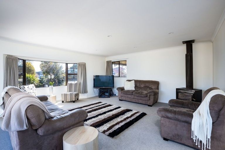 Photo of property in 12 Ash Place, Whalers Gate, New Plymouth, 4310