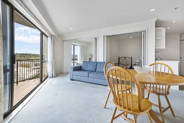 Photo of property in The Rennaissance, 4g/18 Ronwood Avenue, Manukau, Auckland, 2104