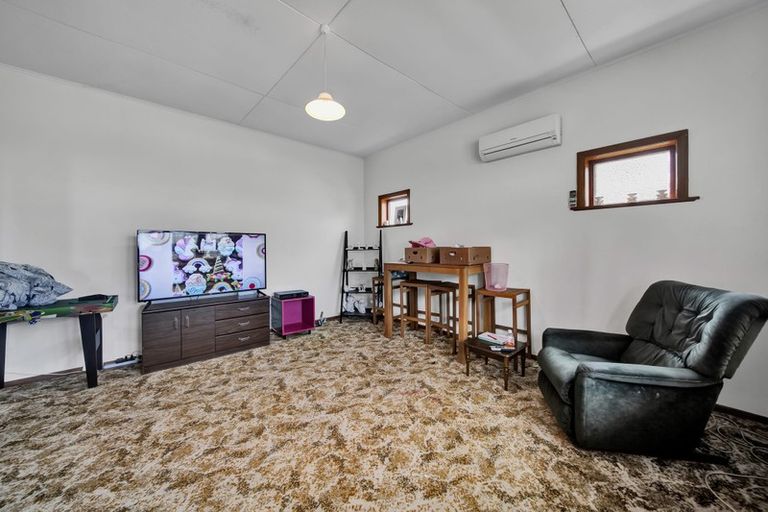 Photo of property in 4 George Street, Hawera, 4610