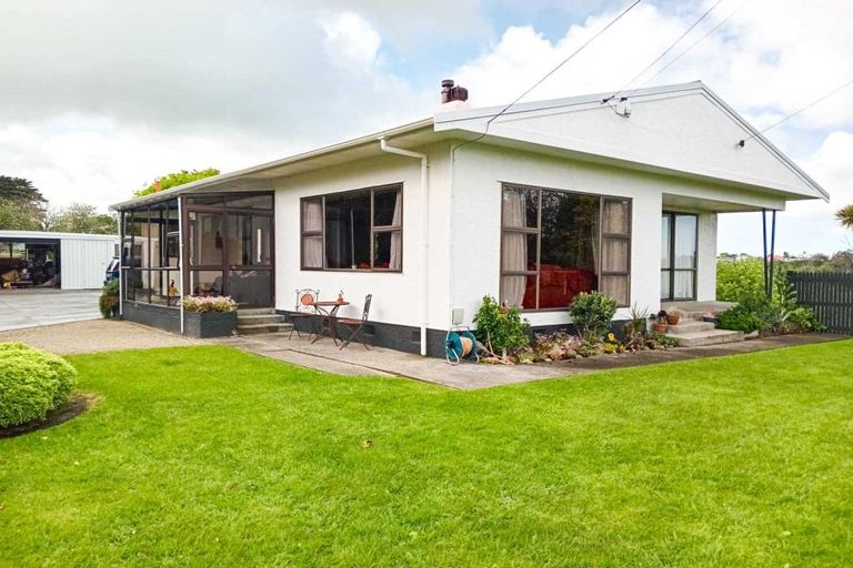 Photo of property in 28 Shakespeare Road, Bastia Hill, Whanganui, 4500