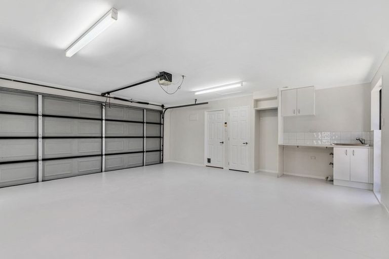 Photo of property in 3 Amber Glen, Albany, Auckland, 0632