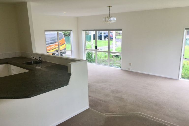 Photo of property in 176 Burswood Drive, Burswood, Auckland, 2013