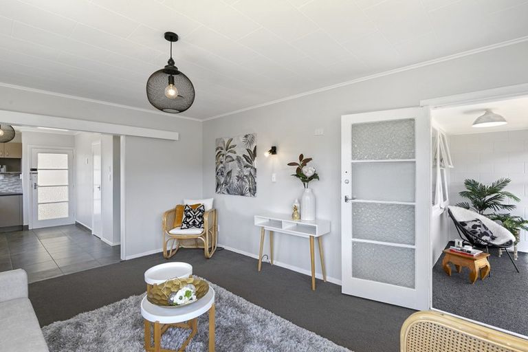 Photo of property in 35 Percy Cameron Street, Avalon, Lower Hutt, 5011