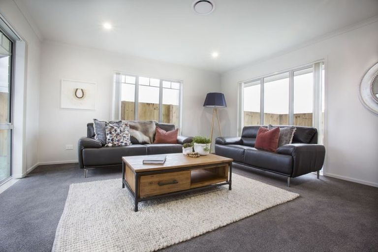 Photo of property in 37 Sycamore Drive, Te Kamo, 0112