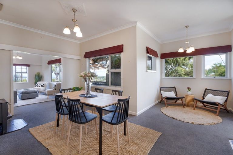 Photo of property in 34 Poto Road, Normandale, Lower Hutt, 5010