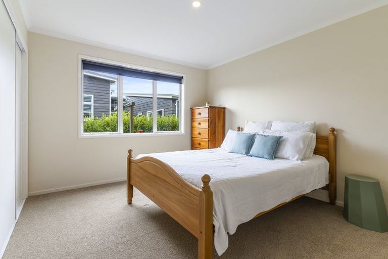 Photo of property in 100 Estuary View, Whangamata, 3620