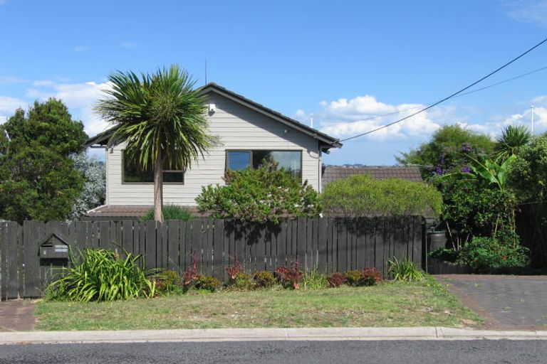Photo of property in 8 Captains Close, Torbay, Auckland, 0630