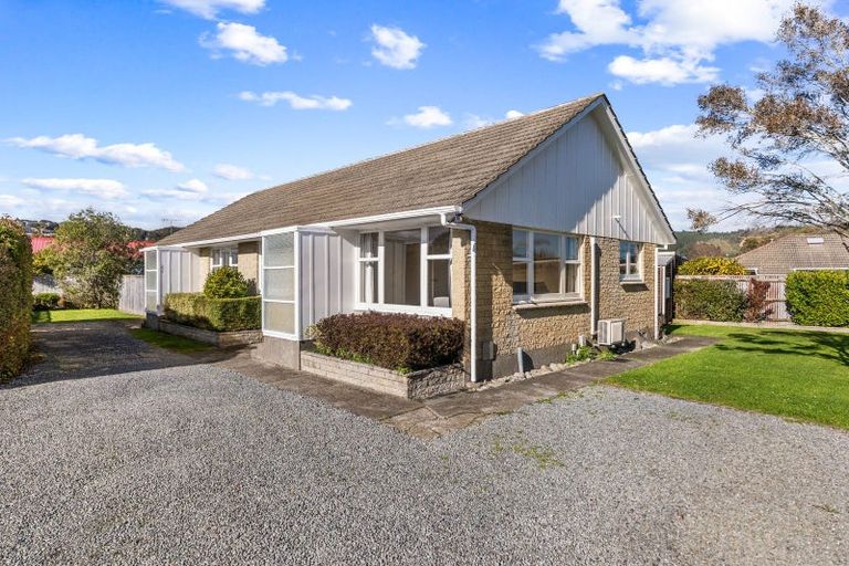 Photo of property in 20 Parera Grove, Heretaunga, Upper Hutt, 5018