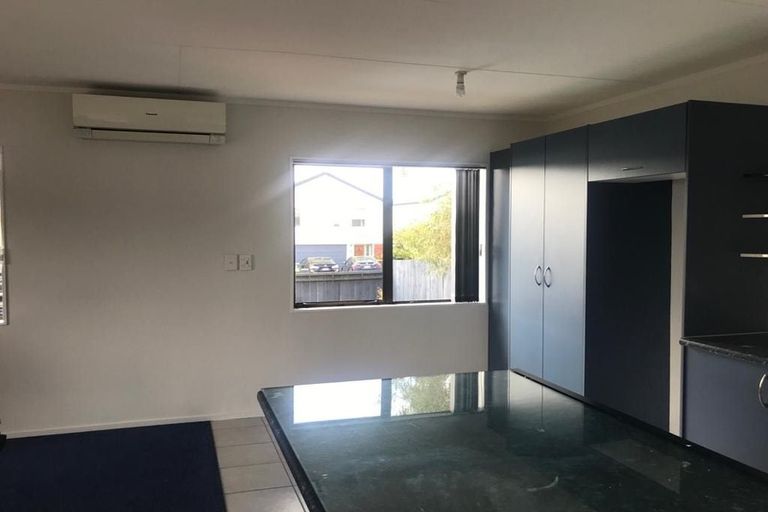 Photo of property in 1/54 Pooks Road, Ranui, Auckland, 0612