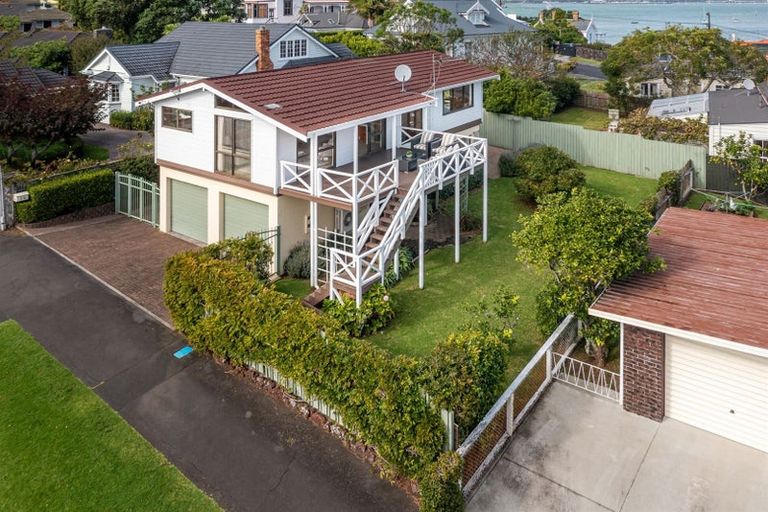 Photo of property in 2a Takarunga Road, Devonport, Auckland, 0624