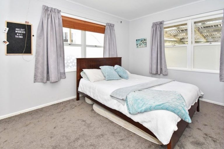 Photo of property in 15a Grande Vue Road, Hillpark, Auckland, 2102