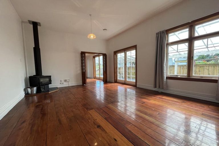 Photo of property in 55 Kamara Road, Glen Eden, Auckland, 0602