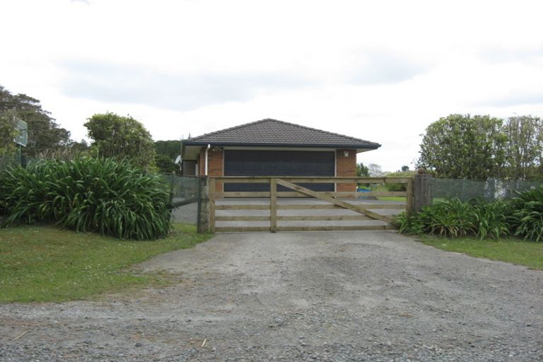 Photo of property in 927 Tauhoa Road, Kaipara Flats, Warkworth, 0984